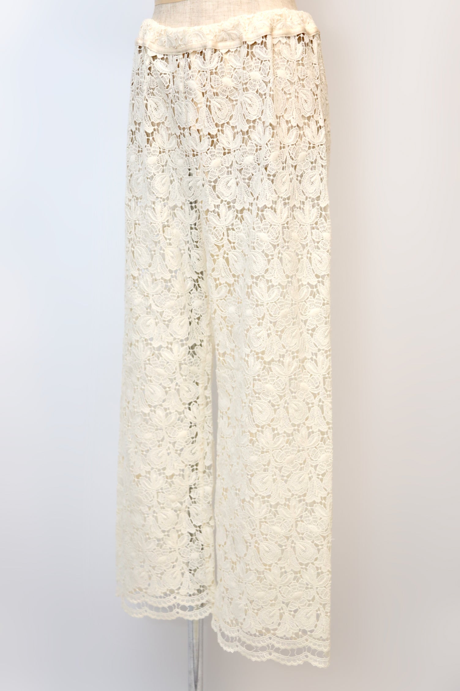 Miss Classic 総レースロングパンツ